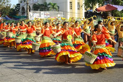 Laoag Pamulinawen Festival - 3 by FatFlower on DeviantArt