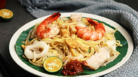 Hokkien Mee (Fried Prawn Noodles) - Kitchen (Mis)Adventures