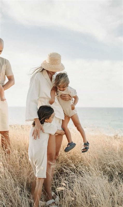 Family Beach Pictures: What To Wear + Modern Outfit Ideas!