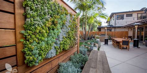 20 Fantastic Outdoor Living Wall - Home Decoration and Inspiration Ideas