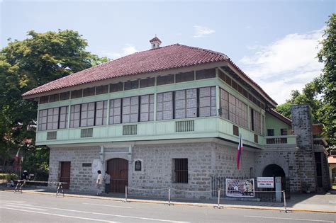 Rizal Shrine, Laguna - Bahay na bato - Wikipedia | Spanish style homes, Spanish style, Filipino ...