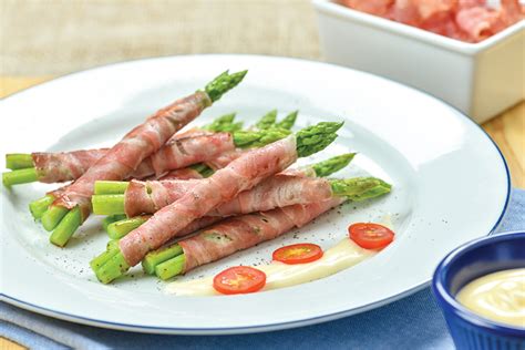 Bacon-wrapped Asparagus Rolls Recipe - PRIMAHAM (THAILAND) CO.,LTD.