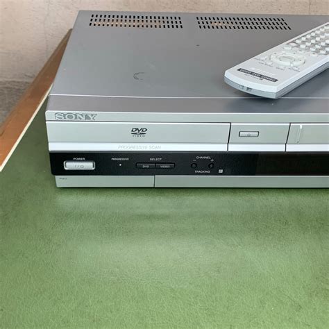 SONY SLV-D360P COMBO VHS / DVD PLAYER