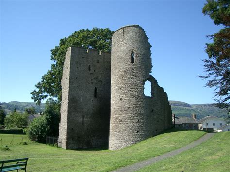 CRICKHOWELL CASTLE