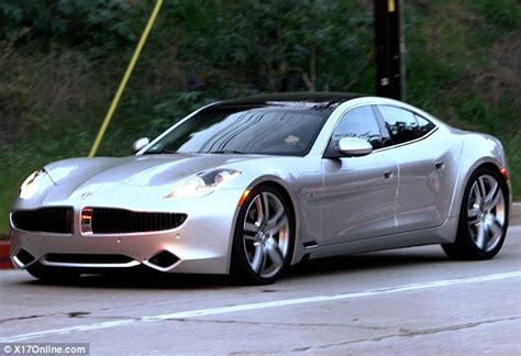 Ashton Kutcher seen driving his Karma | Fisker Buzz Forums