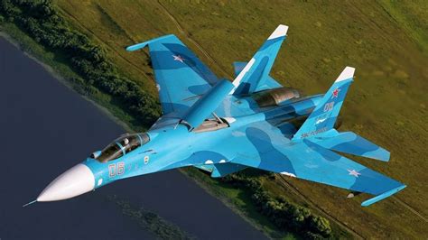 El legado del Su-27 Flanker frente a los innovadores F-22 y F-35