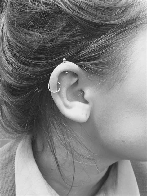 Vertical helix piercing | Consigli di stile, Gioielli, Stile