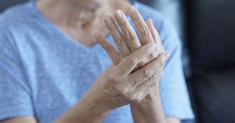 Living with Inflammatory Arthritis: What You Need to Know | HSS