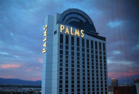 Pictures of the Pool at the Palms Resort Las Vegas