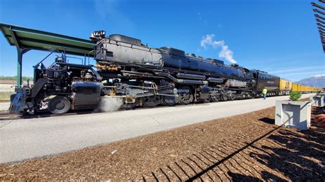 The only operational Big Boy steam engine, in Ogden Utah : pics