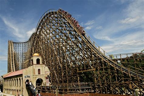 20+ Scariest Roller Coasters In The World… NO WAY I’d Ride #11