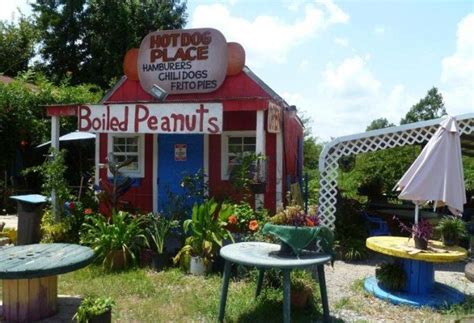 The Tomato Place in Vicksburg: The Quirkiest Restaurant In Mississippi ...