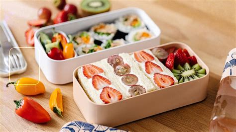 Easy BENTO BOX Lunch Ideas for Summer - Fruit Sando & Easy Tuna Roll ...