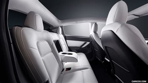 Tesla Model Y | 2021MY | Interior, Rear Seats