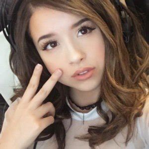 Pokimane - Streamerpedia