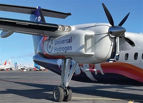 Hydrogen-Powered Flight Makes Major Headway: Universal Hydrogen Marks Milestone First Flight ...