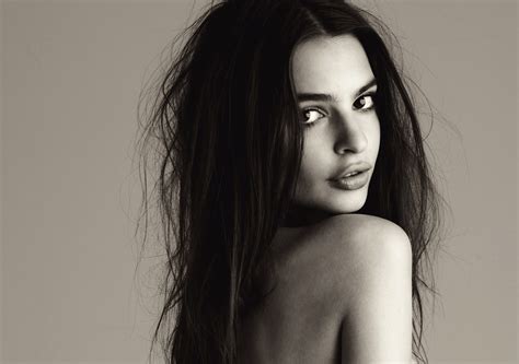 2560x1800 Resolution Emily Ratajkowski Topless Images 2560x1800 ...