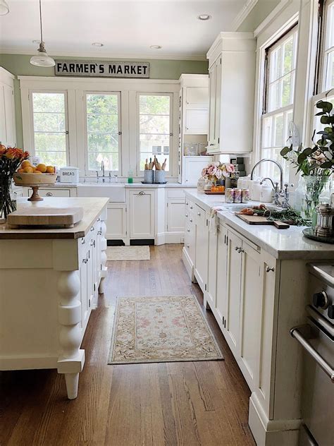 Easy Summer Styling In Our Kitchen - My 100 Year Old Home #cheapfarmhousedecor White Farmhouse ...