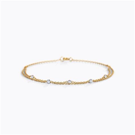 Buy Diamond Bracelets Online | Latest Diamond Bracelet Designs | CaratLane