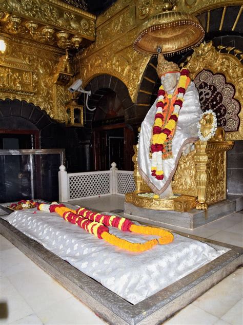 Kakad Aarti at shird today Sai Baba Pictures, Sai Baba Photos, Love You ...