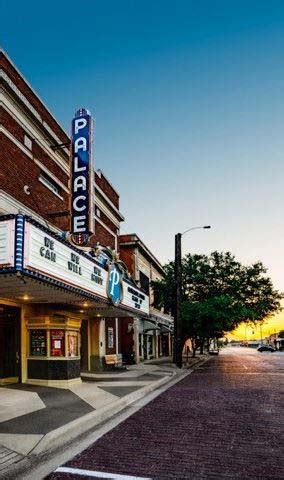 Attractions in Corsicana | Tour Texas