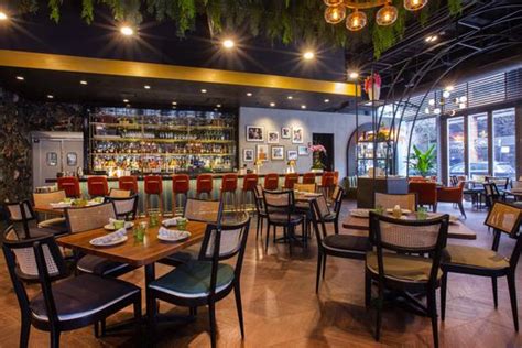 Inside Alpana Singh’s New Palace of Wine and Merriment - Eater Chicago