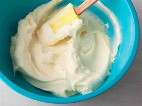 Top 2 Recipes For Cream Cheese Frosting