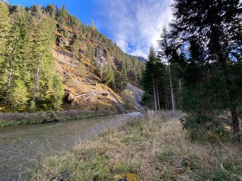 Fly Fishing Austria: Autumn at the Loisach - The Wading List