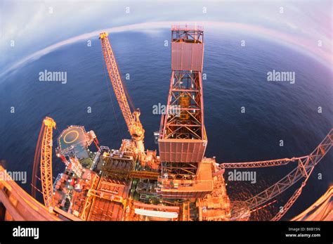 Hibernia oil platform hi-res stock photography and images - Alamy