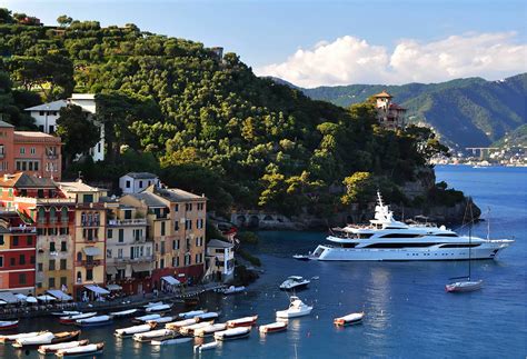 Italy Luxury Yacht Charter Guide: What You Need to Know