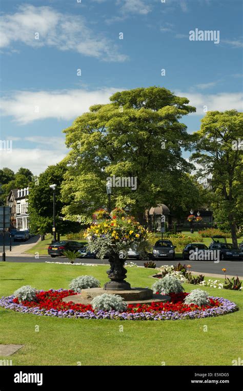 Harrogate Spa town in mid-summer, North Yorkshire, England Stock Photo ...