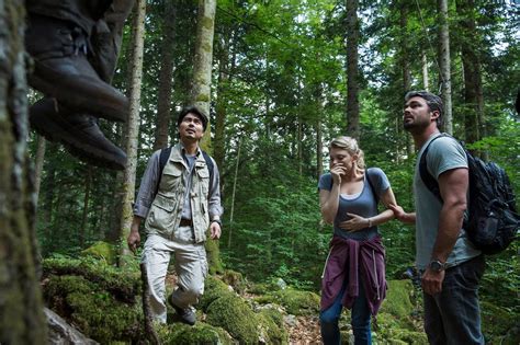 MOVIE REVIEW: THE FOREST (2016) ~ GOLLUMPUS