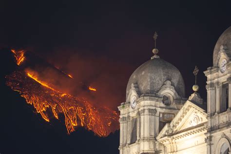 Mt Etna's latest eruptions awe even those who study volcanos