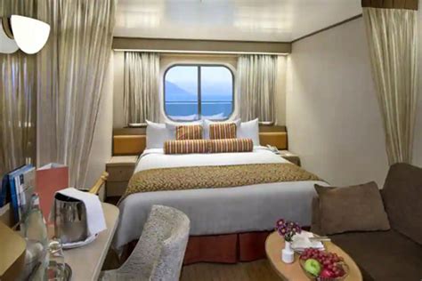 Volendam Cabin F1950 - Category F - Large Oceanview Stateroom F1950 on iCruise.com