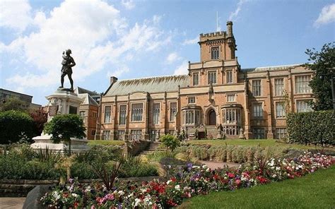 Ten of the best value private schools in the UK - Reading Blue Coat School Reading Blue Coat School