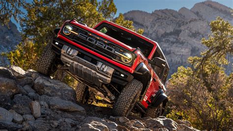 Ford Offers Bronco Raptor Owners Off-Roadeo Experience