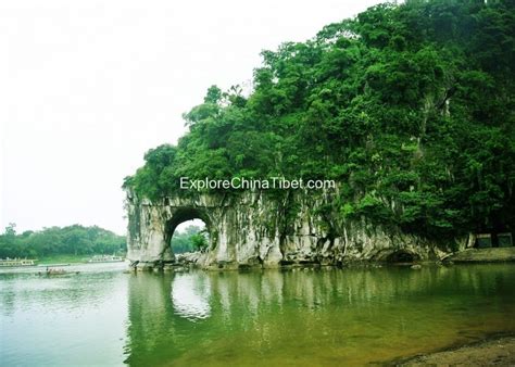 1 Day Guilin Tour-Elephant Trunk Hill & Reed Flute Cave