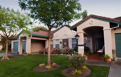 Retirement Homes in Fairfield, CA | Paradise Valley Estates