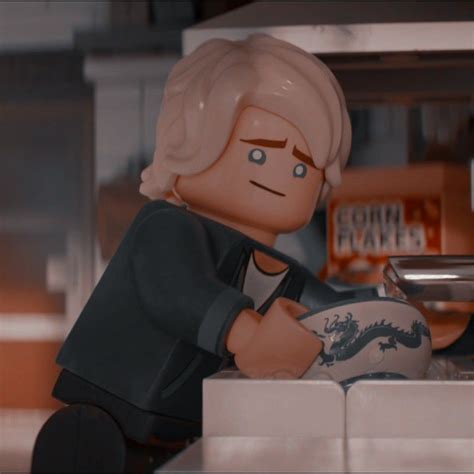 Lloyd icon. | Lego ninjago lloyd, Lego ninjago movie, Lego ninjago