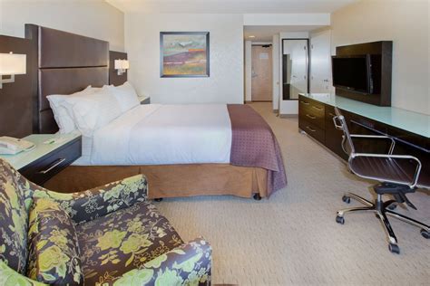 Holiday Inn Vancouver Centre, an IHG Hotel Vancouver, British Columbia ...