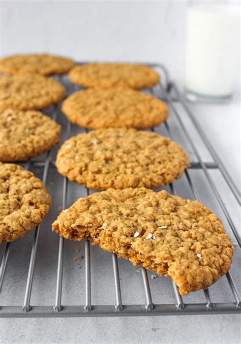 Oatmeal Crispies cookies Recipe ( With shortening )