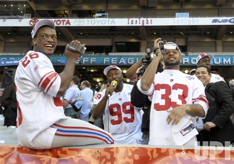 Photo: Super Bowl XLII media day in Glendale, Arizona - SBP2008012965 ...