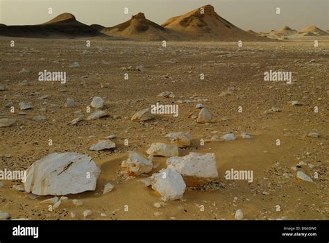 Sand dunes and rocks in the Western desert of Egypt Stock Photo - Alamy