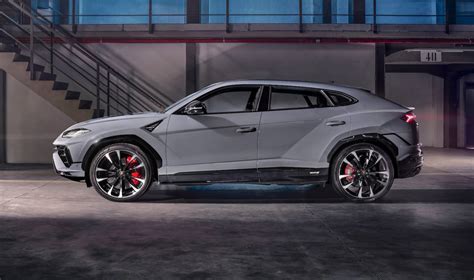 First Look: 2023 Lamborghini Urus S - The Detroit Bureau