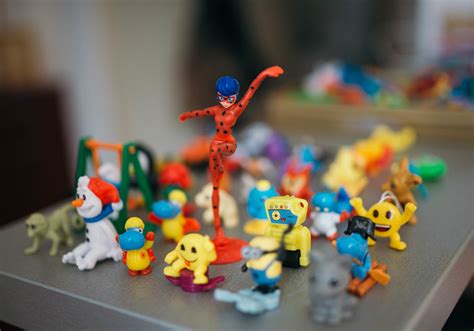 Kinder Surprise toy army - Creative Commons Bilder