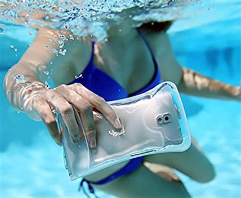 The 5 Best Waterproof iPhone Cases - Our Hand-Picked List