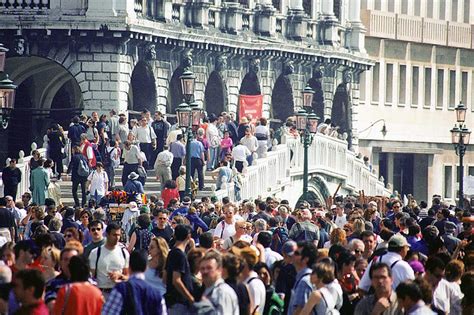 Venetian Crowd | From film to Digital: Venice 2000 - People … | Flickr - Photo Sharing!