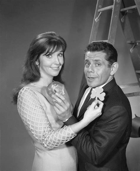 Jerry Stiller and Anne Meara on the Ed Sullivan Show, 1966 : OldSchoolCool