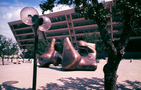 [The Dallas Piece sculpture in front of Dallas City Hall] - The Portal to Texas History