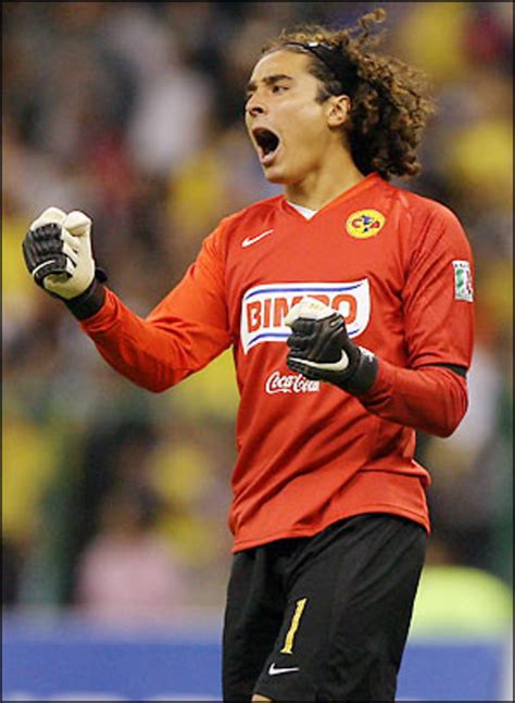 Martín del Palacio Langer: Mexico, América keeper Ochoa soars into ...